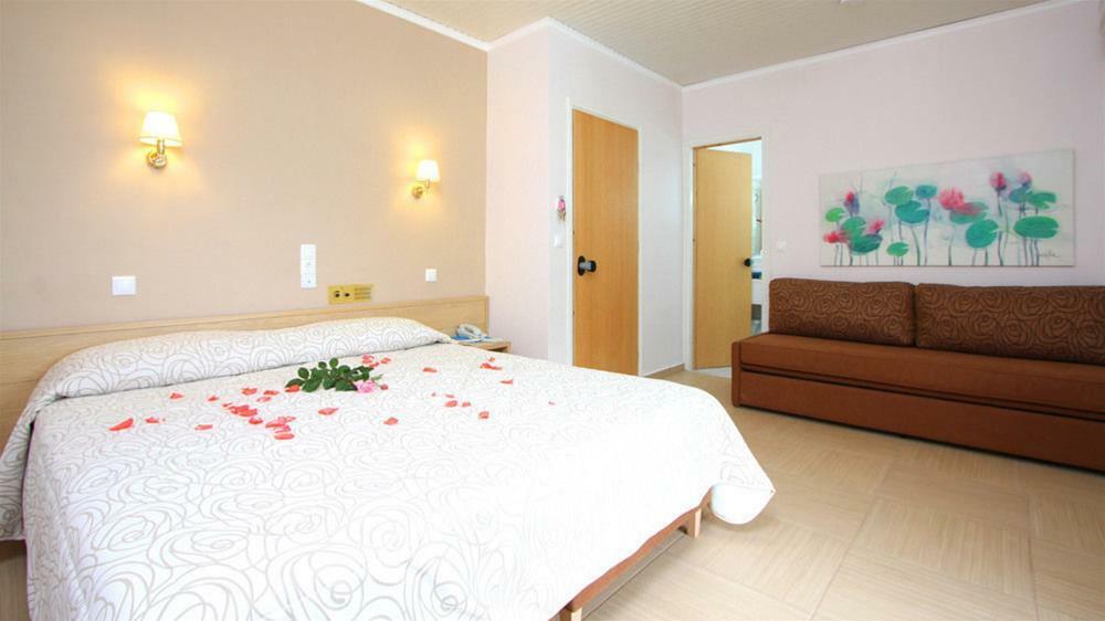 G George Aparthotel Nidrí Kültér fotó