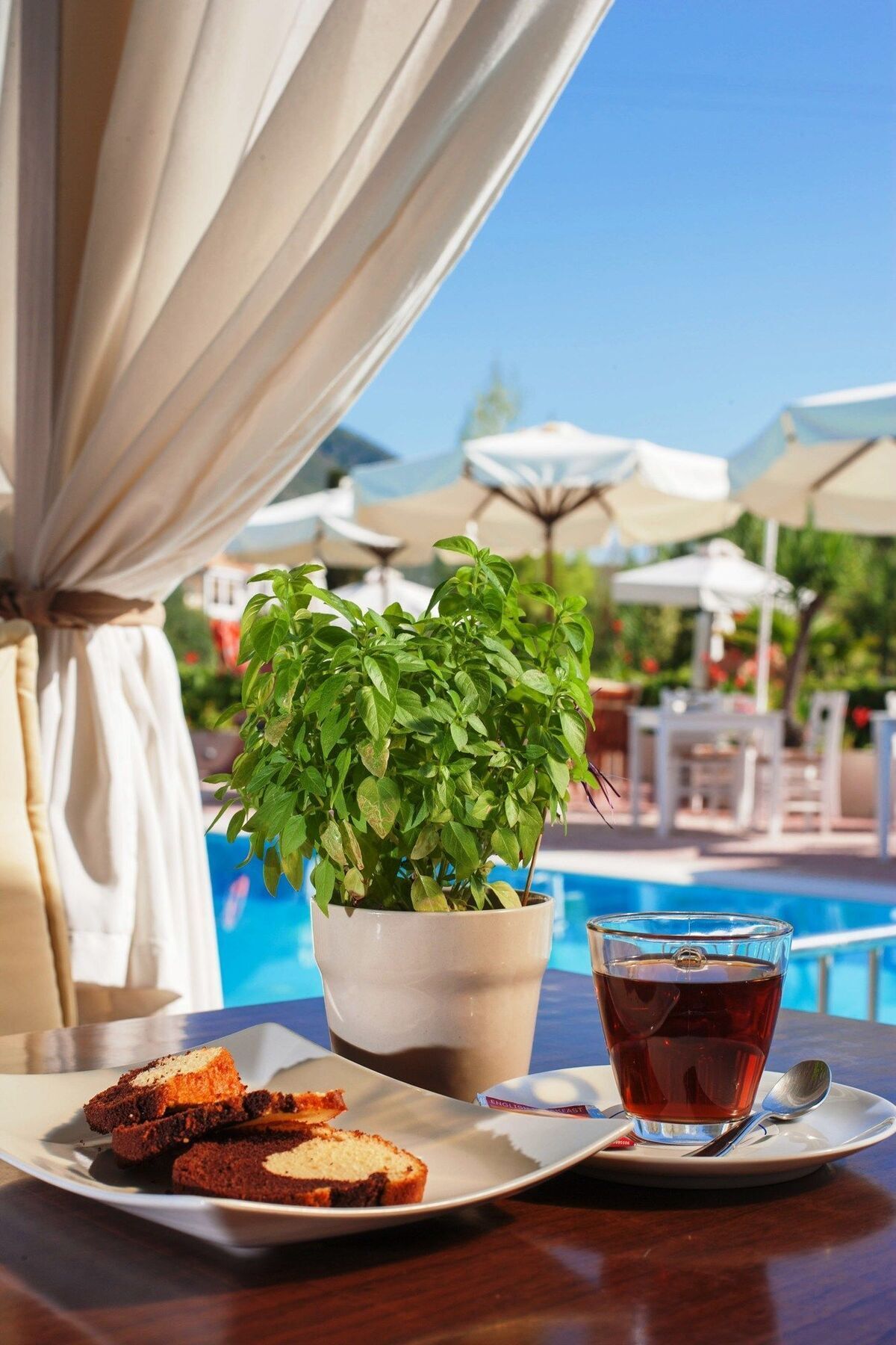 G George Aparthotel Nidrí Kültér fotó