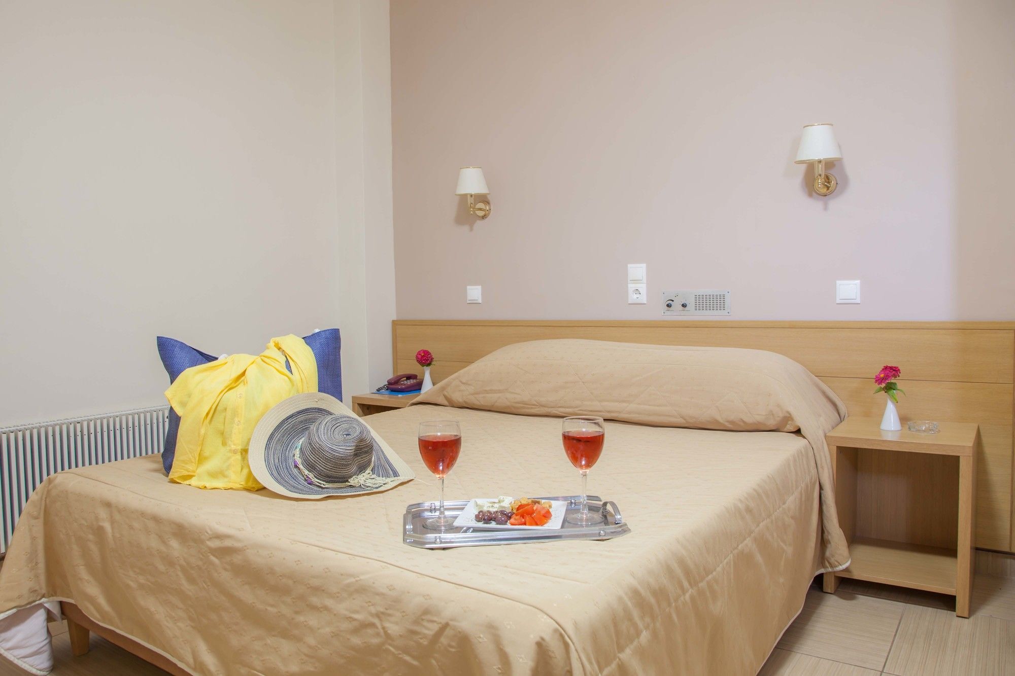 G George Aparthotel Nidrí Kültér fotó